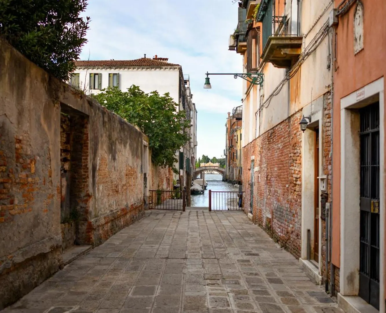 Venice Parsley Apartment