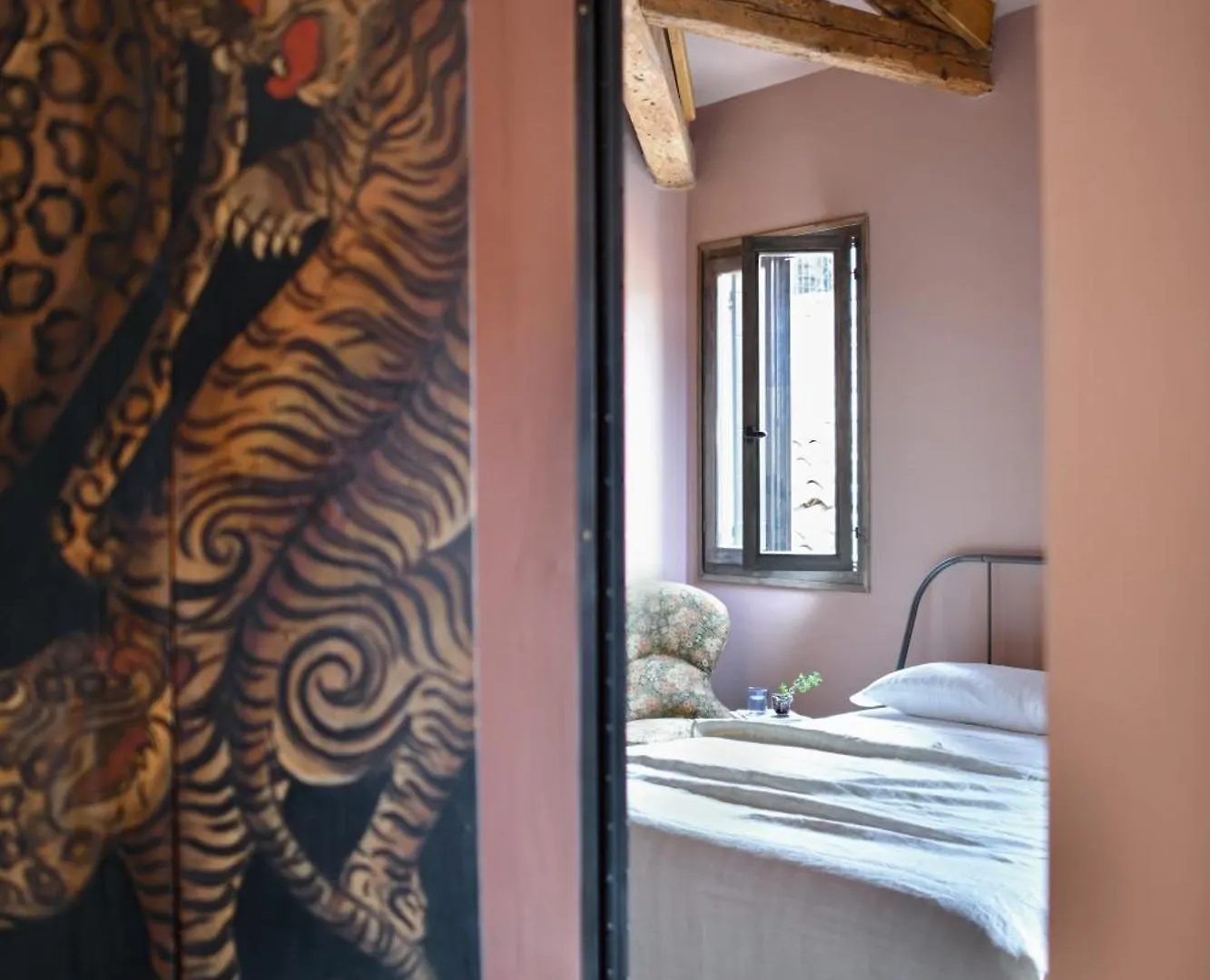 Venice Parsley Apartment